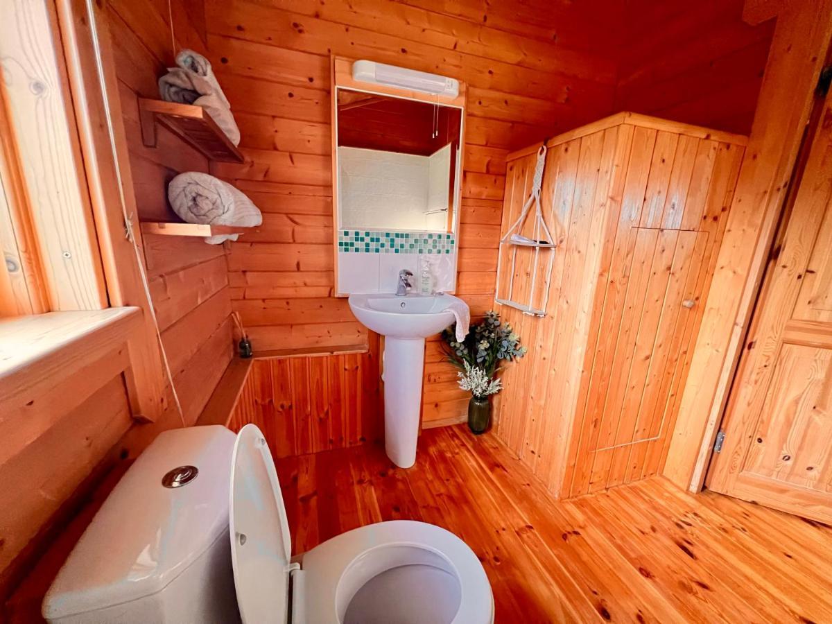 Lake Pochard, Oak Lodge サウス・サーニー エクステリア 写真